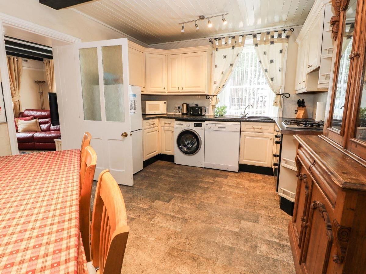 Scotch Hall Cottage คลางกอซเลน ภายนอก รูปภาพ